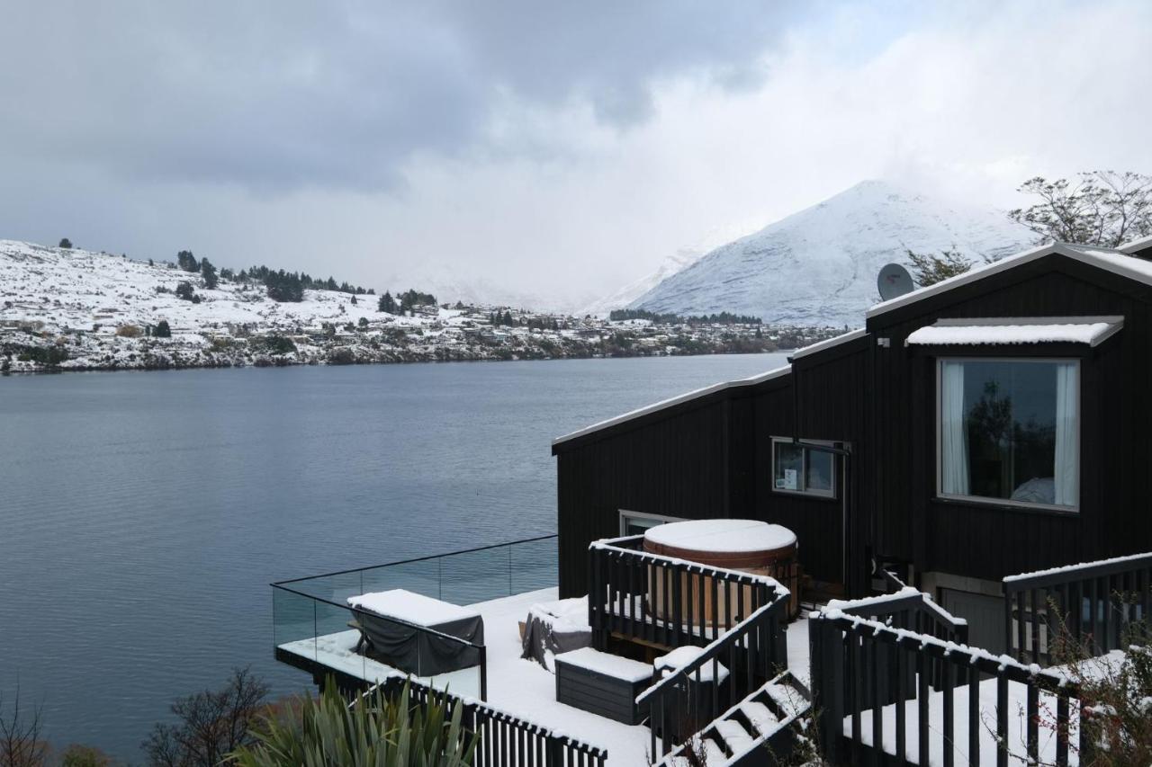 Holiday home Lakefront Dream 4 Bed Queenstown
